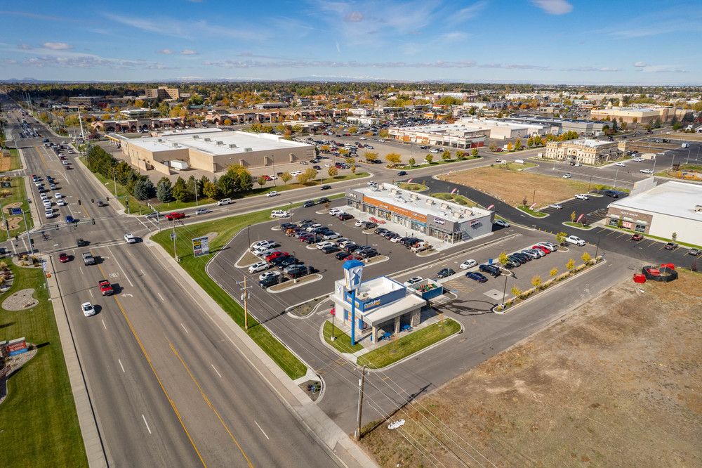 Dutch Bros Coffee: 2703 E Sunnyside Rd, Ammon, ID 83406